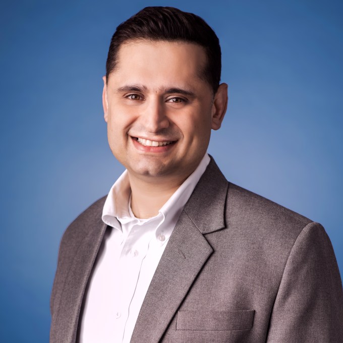 portrait of Craig Saldanha