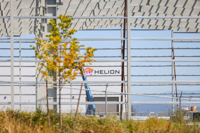 Workers build Helion's facility in Washington State.