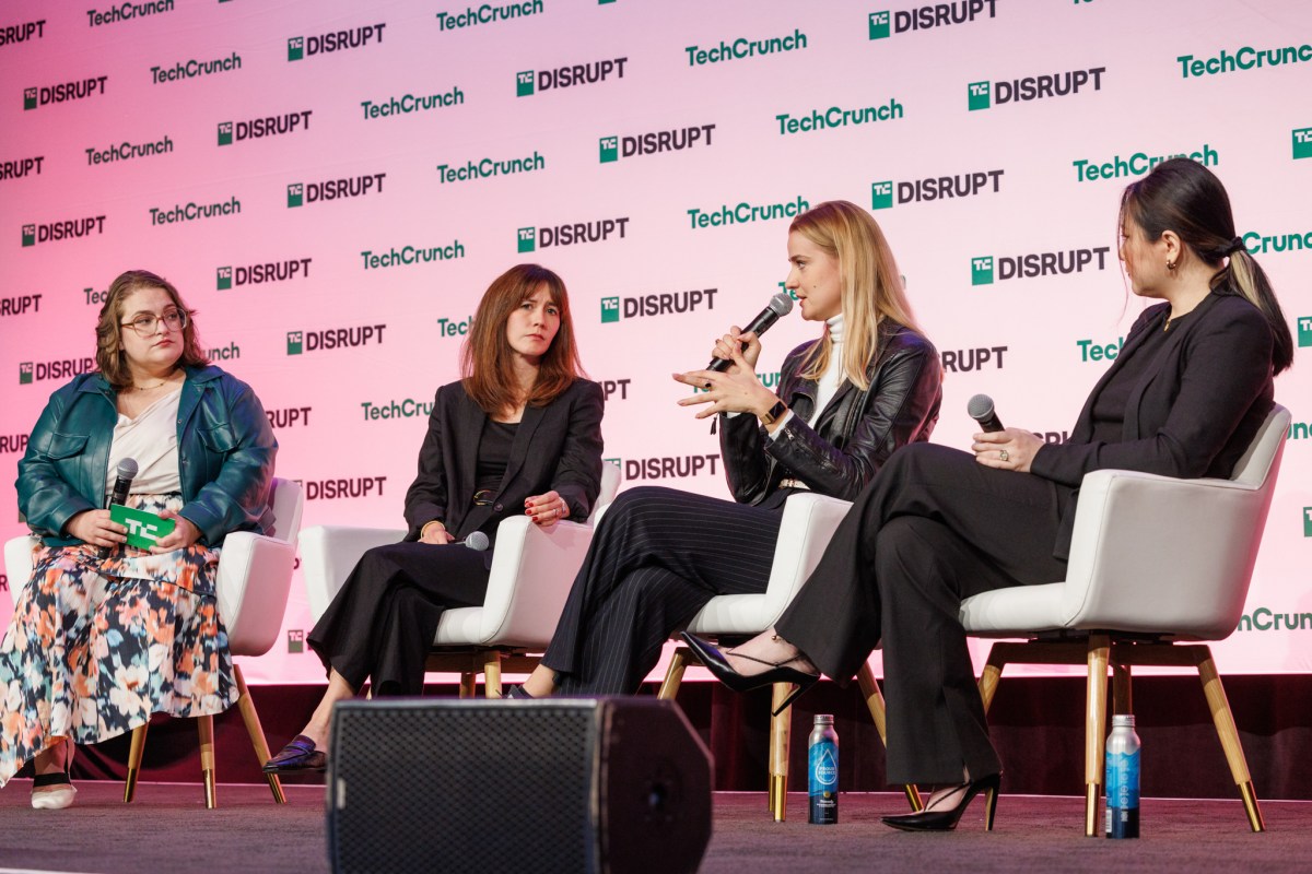 Aleksandra Pedraszewska AI Safety ElevenLabs, Sarah Myers West Executive Director AI Now Institute, and Jingna Zhang Founder & CEO Cara at TechCrunch Disrupt 2024 on Wednesday, Oct. 30, 2024. (Photo by Katelyn Tucker/ Slava Blazer Photography)